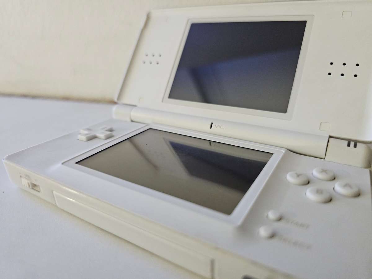 Nintendo DS Lite - White
