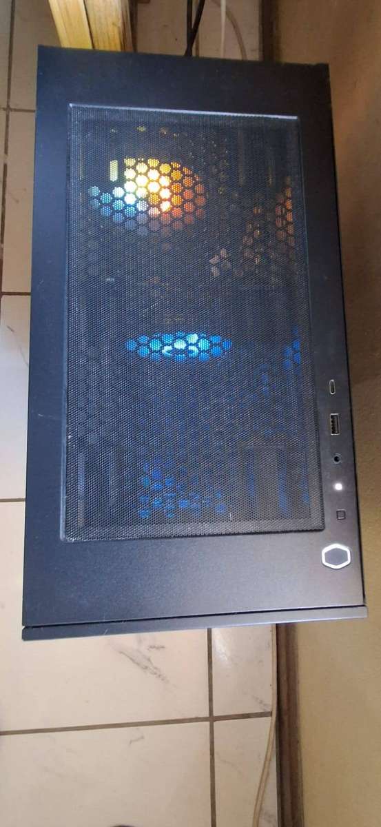 AMD RYZEN 7 8700F PC
