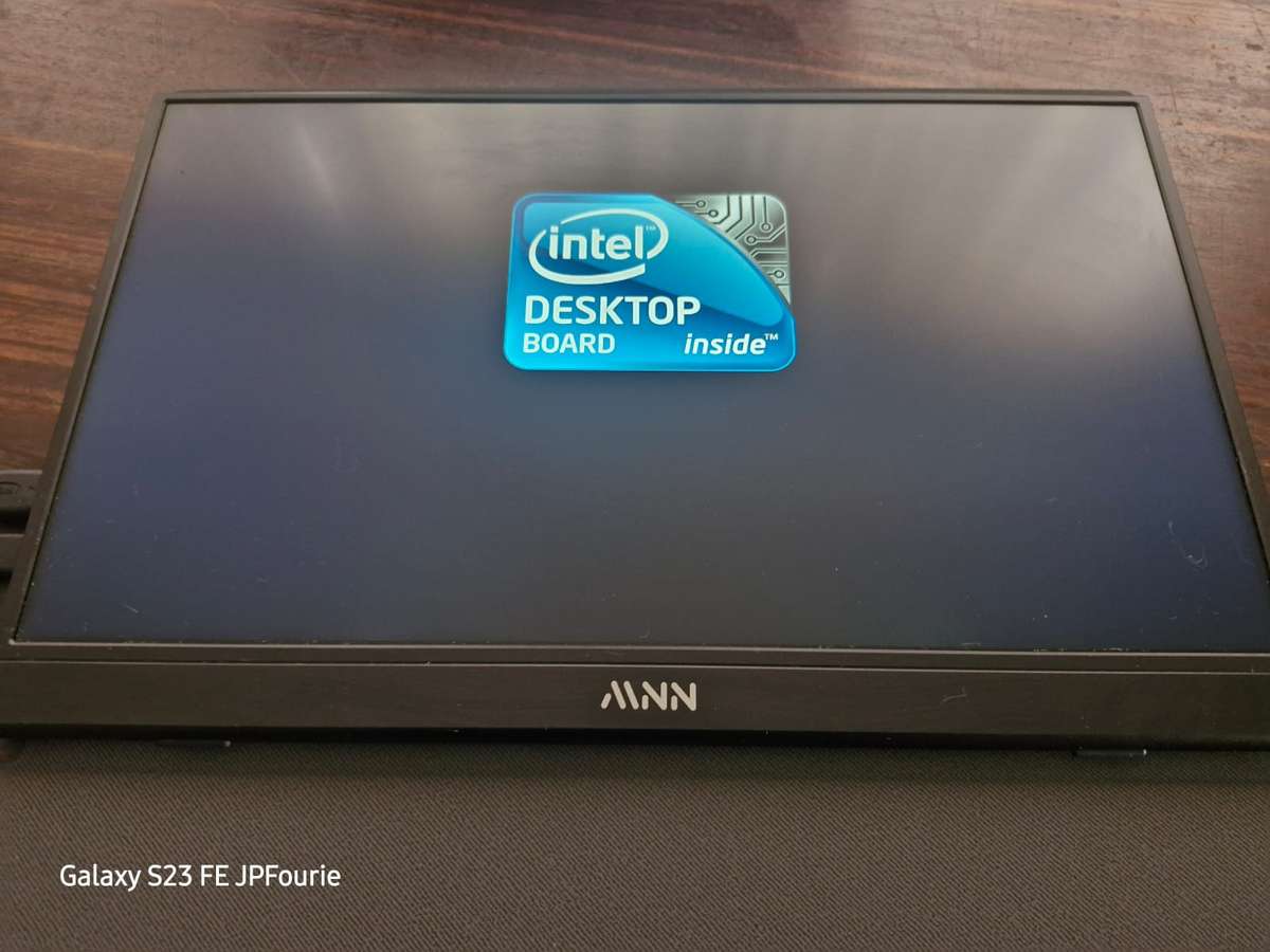 Portable Monitor 15.6inch FHD 1080P USB C HDMI Gaming Ultra-Slim IPS Display w/Smart Cover & Speaker