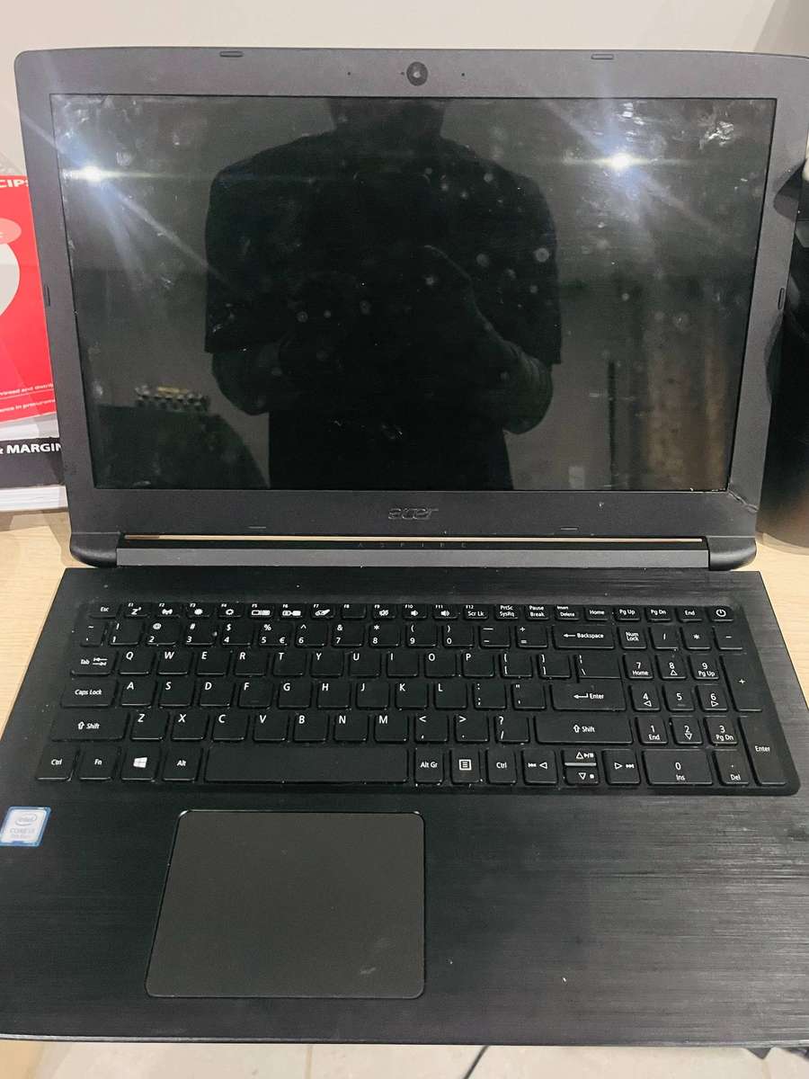 Acer laptop-930GB HD, CORE I3 7TH GEN-Good condition