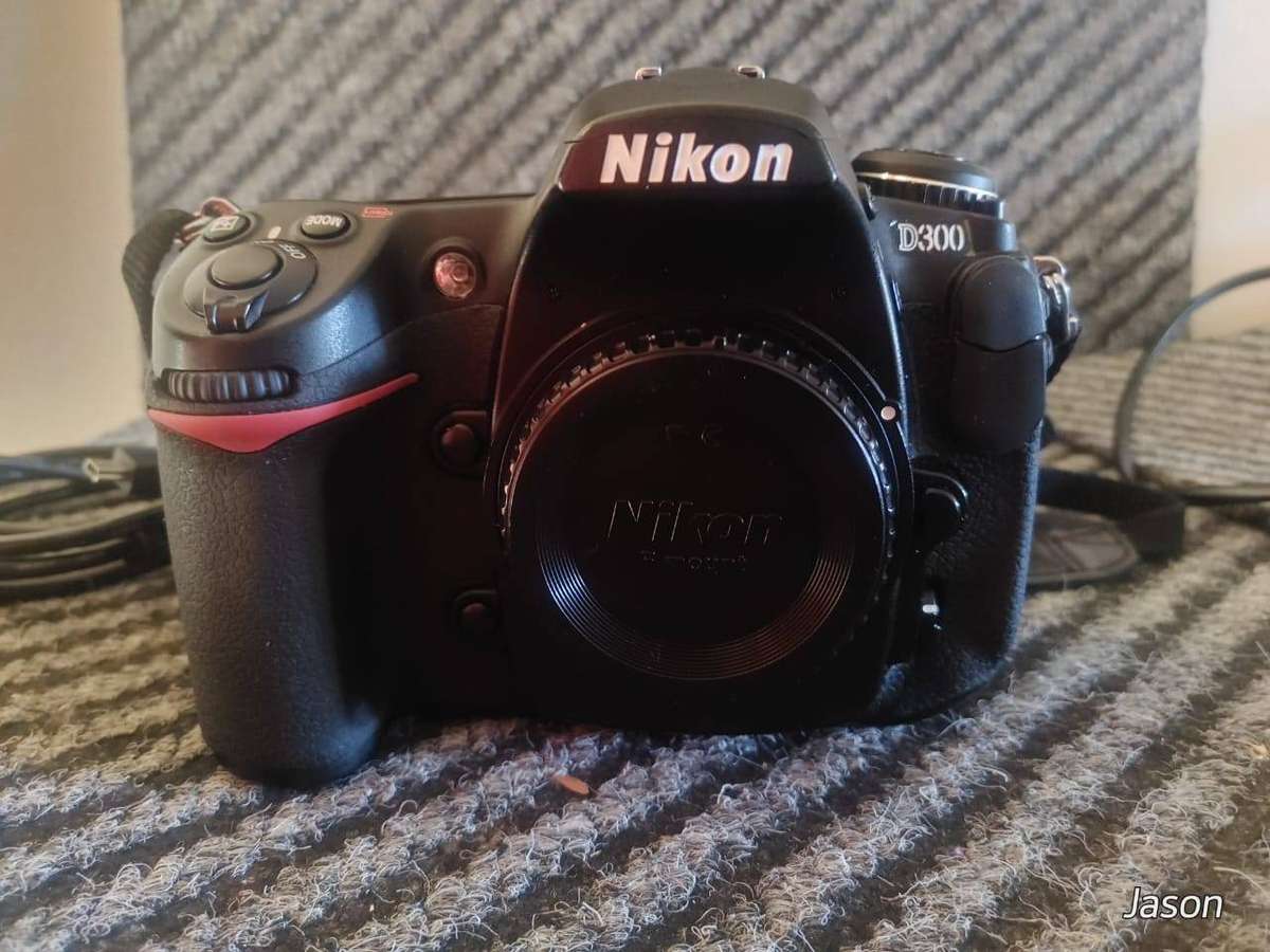 Nikon D300 DSLR