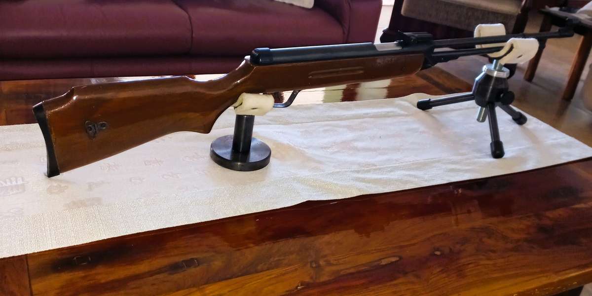 AIR RIFLE 650 VT/S - SOLID BARREL WITH UNDER BARREL LEVER - 4,5 MM (.177 IN)