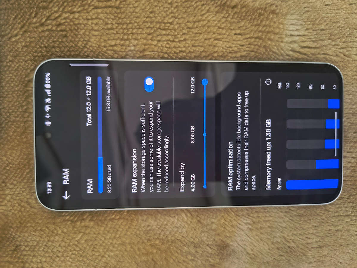 OPPO Reno 13 (24gb Ram 512gb storage)