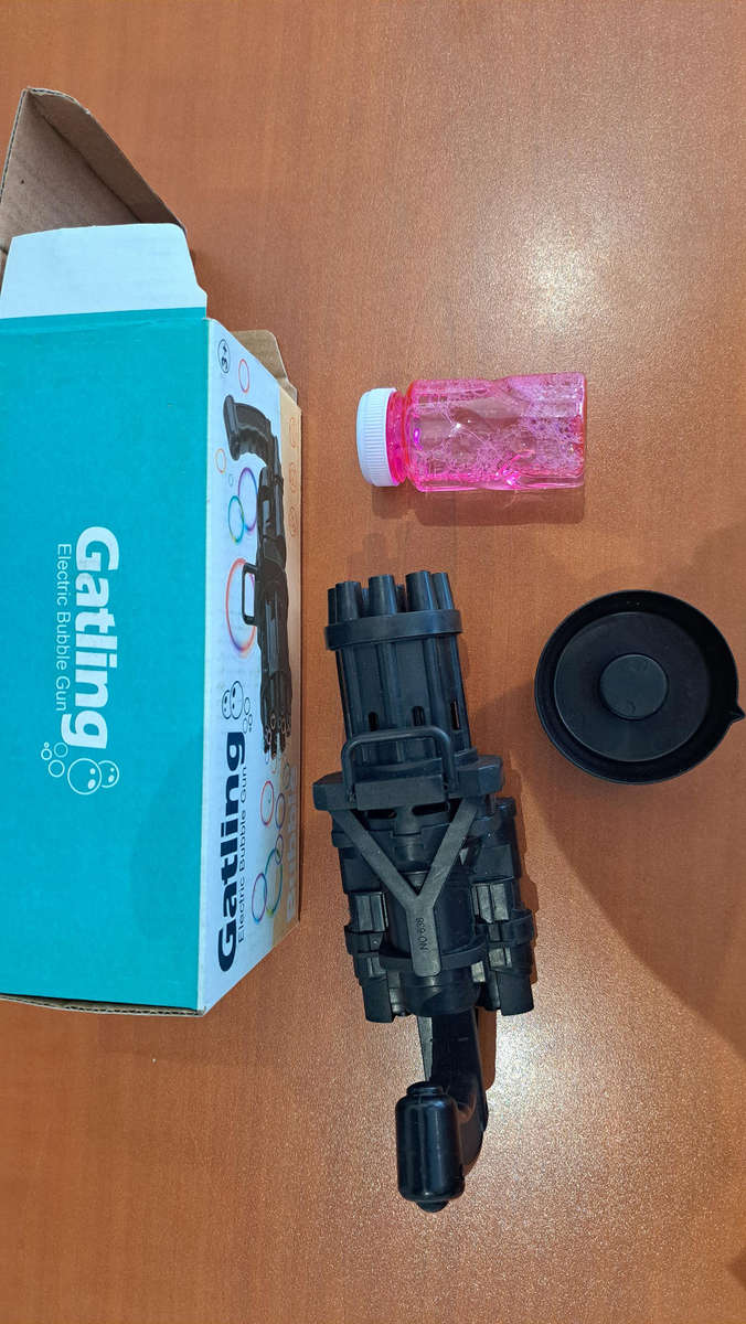 100 electric bubble gun toys