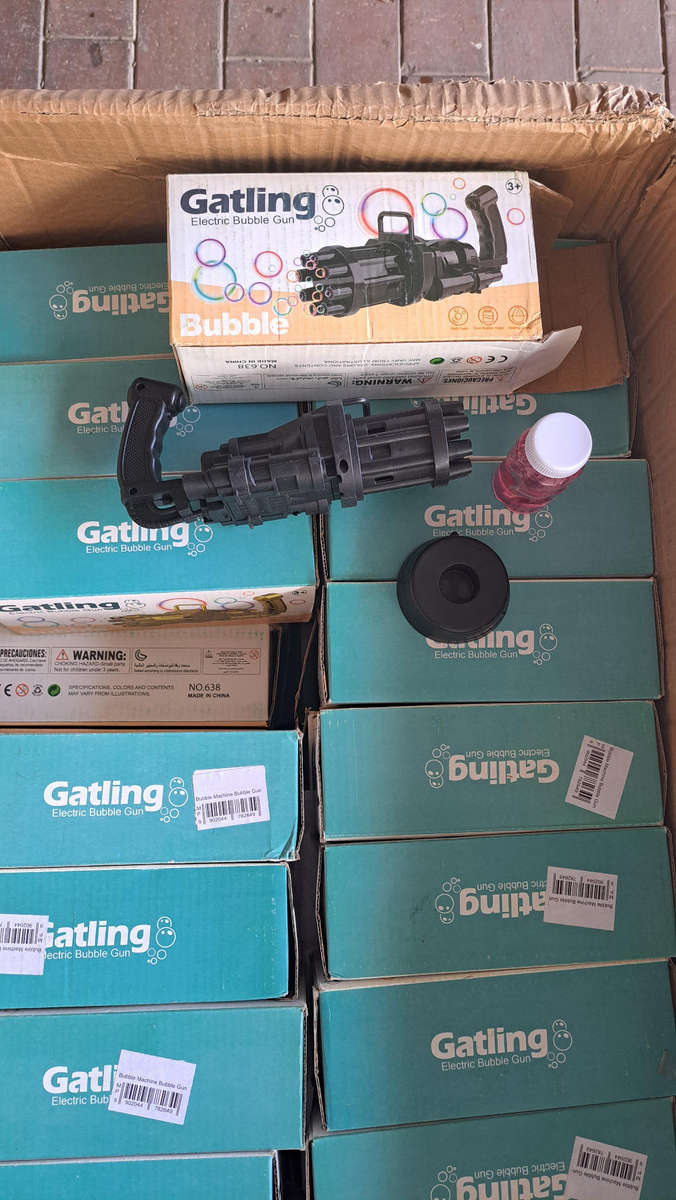 100 electric bubble gun toys