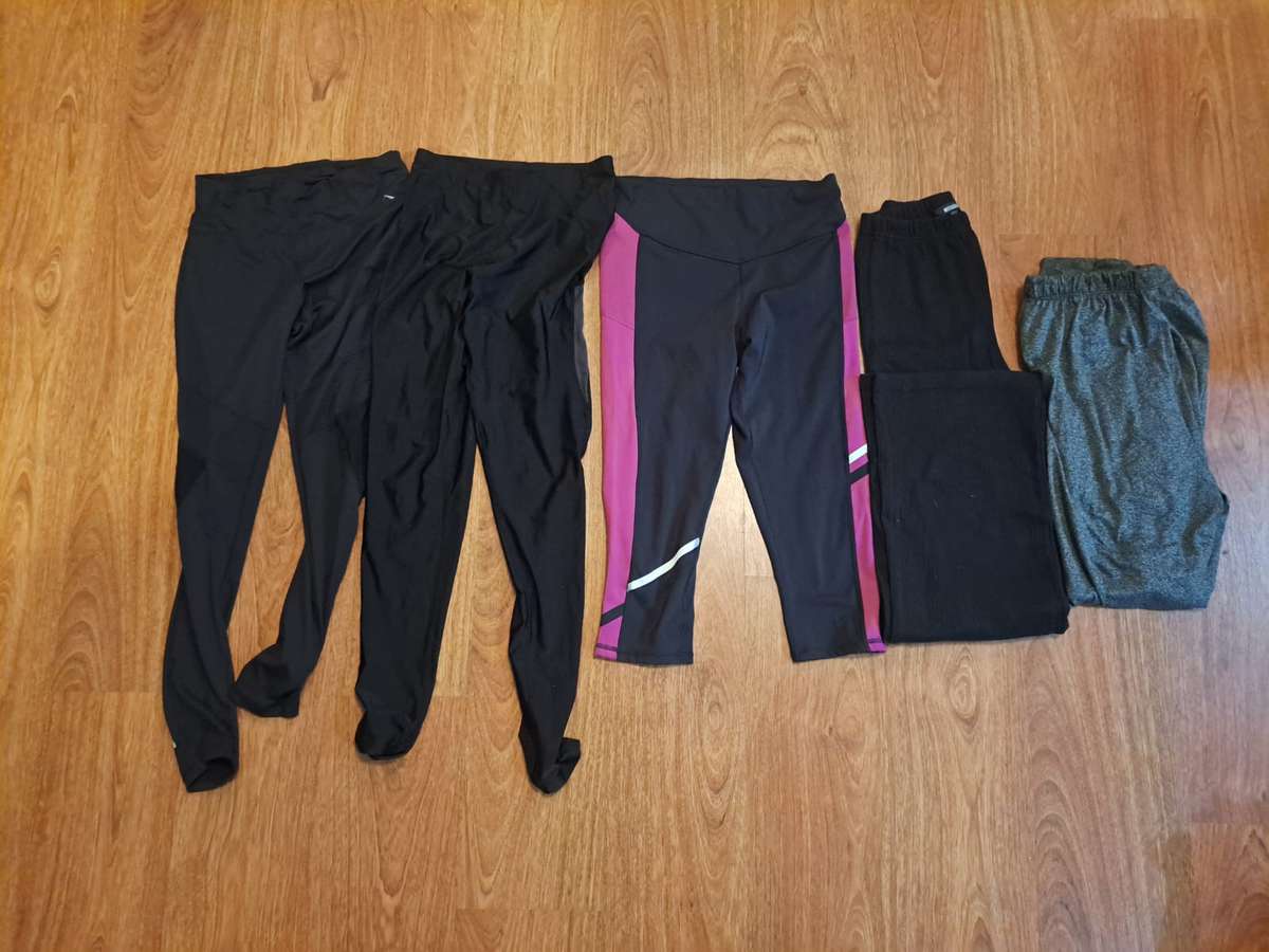 42 Pieces of Ladies Clothing Sizes 8-10