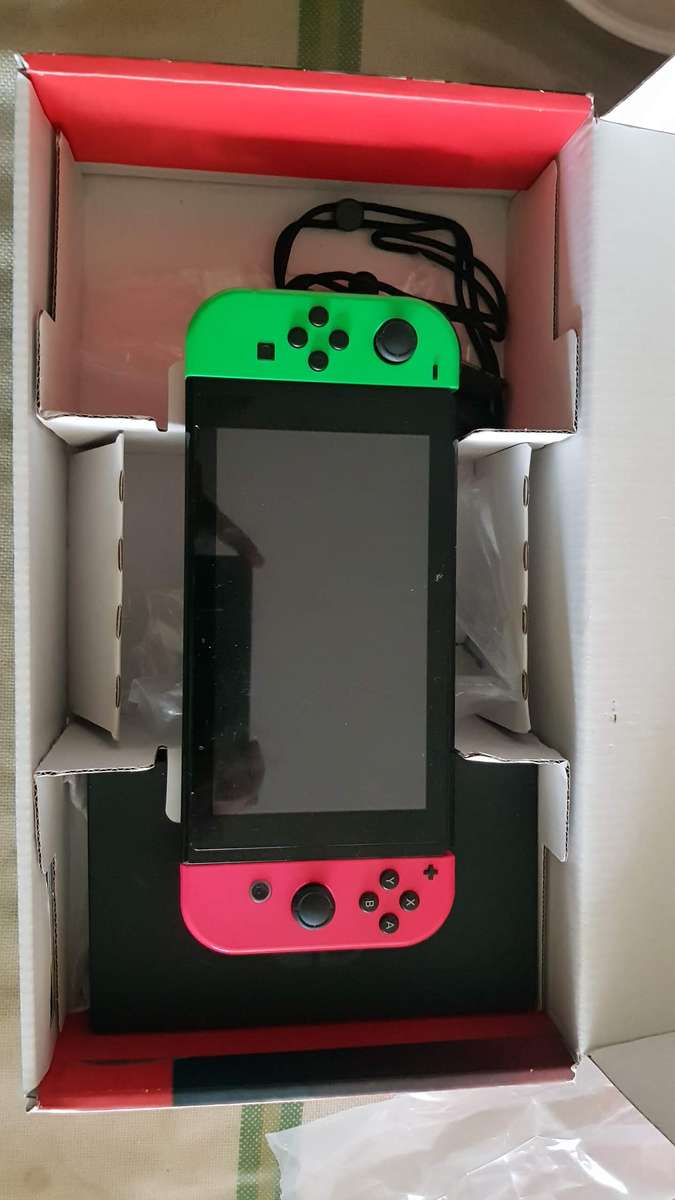 Nintendo Switch V2 Used