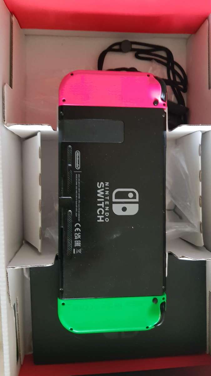 Nintendo Switch V2 Used