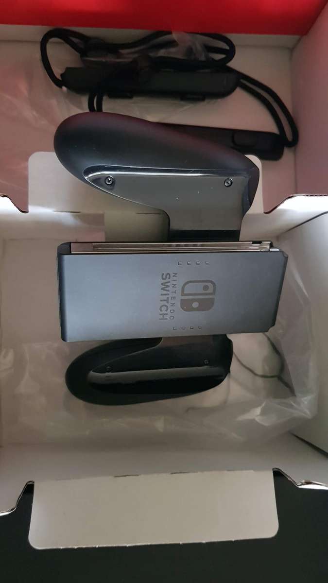 Nintendo Switch V2 Used