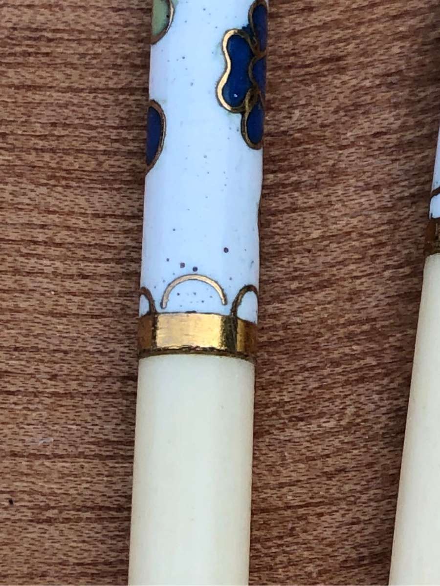 Stunning boxes set of Cloisonné and Ivory chop sticks