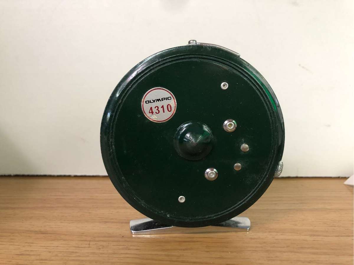Rare Olympic 4310 Fly fishing reel , Boxed with lures and instruction manual