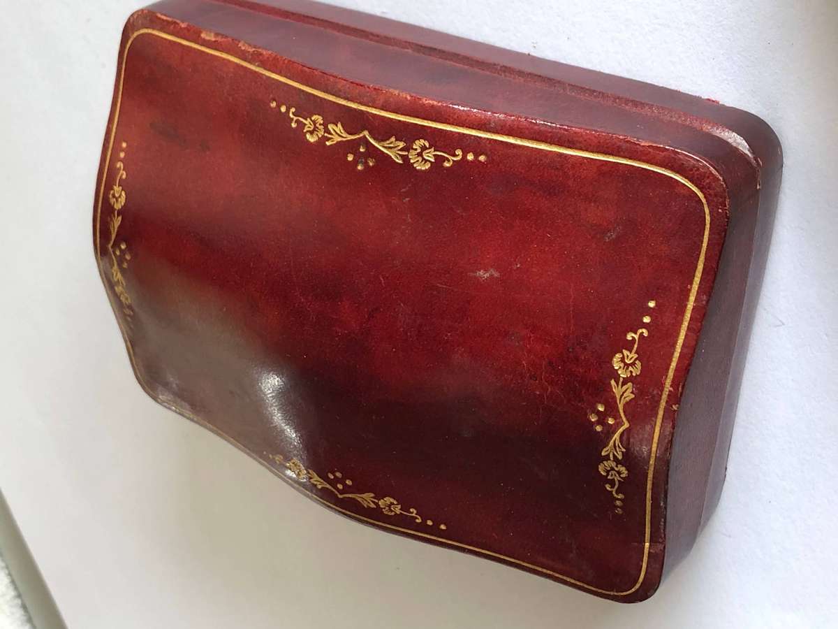 Vintage Calf leather humpback playing card box with gold detailing