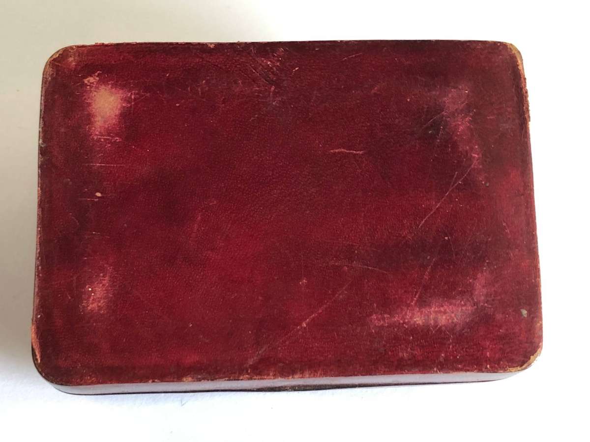 Vintage Calf leather humpback playing card box with gold detailing