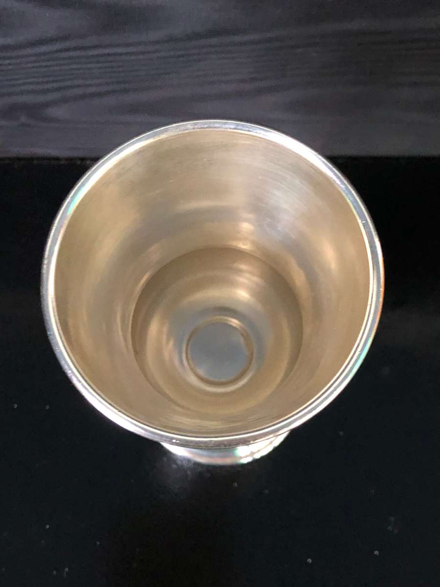 925 HALLMARKED STERLING SILVER KIDDUSH CUP - 103.8g - ENGRAVED IN HEBREW AND DATED 1995