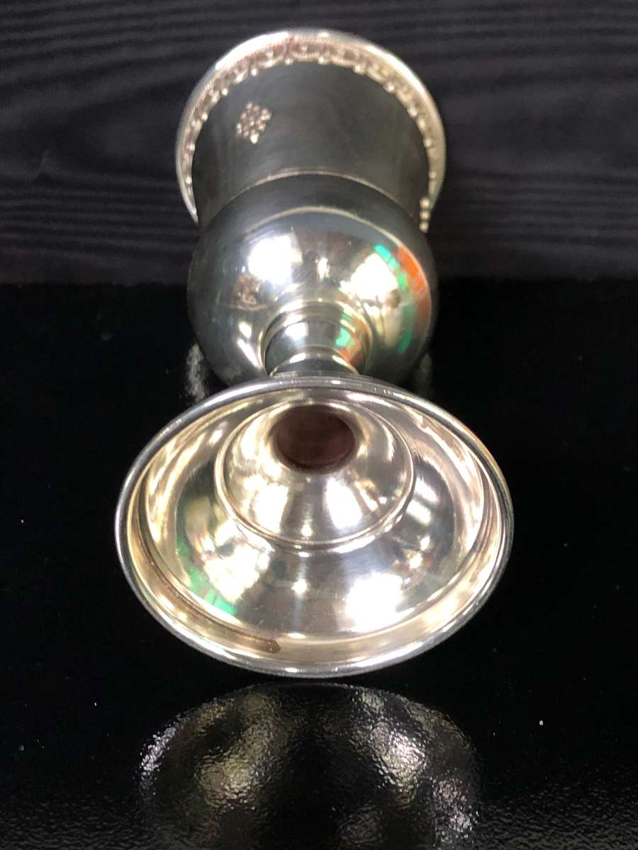 925 HALLMARKED STERLING SILVER KIDDUSH CUP - 103.8g - ENGRAVED IN HEBREW AND DATED 1995