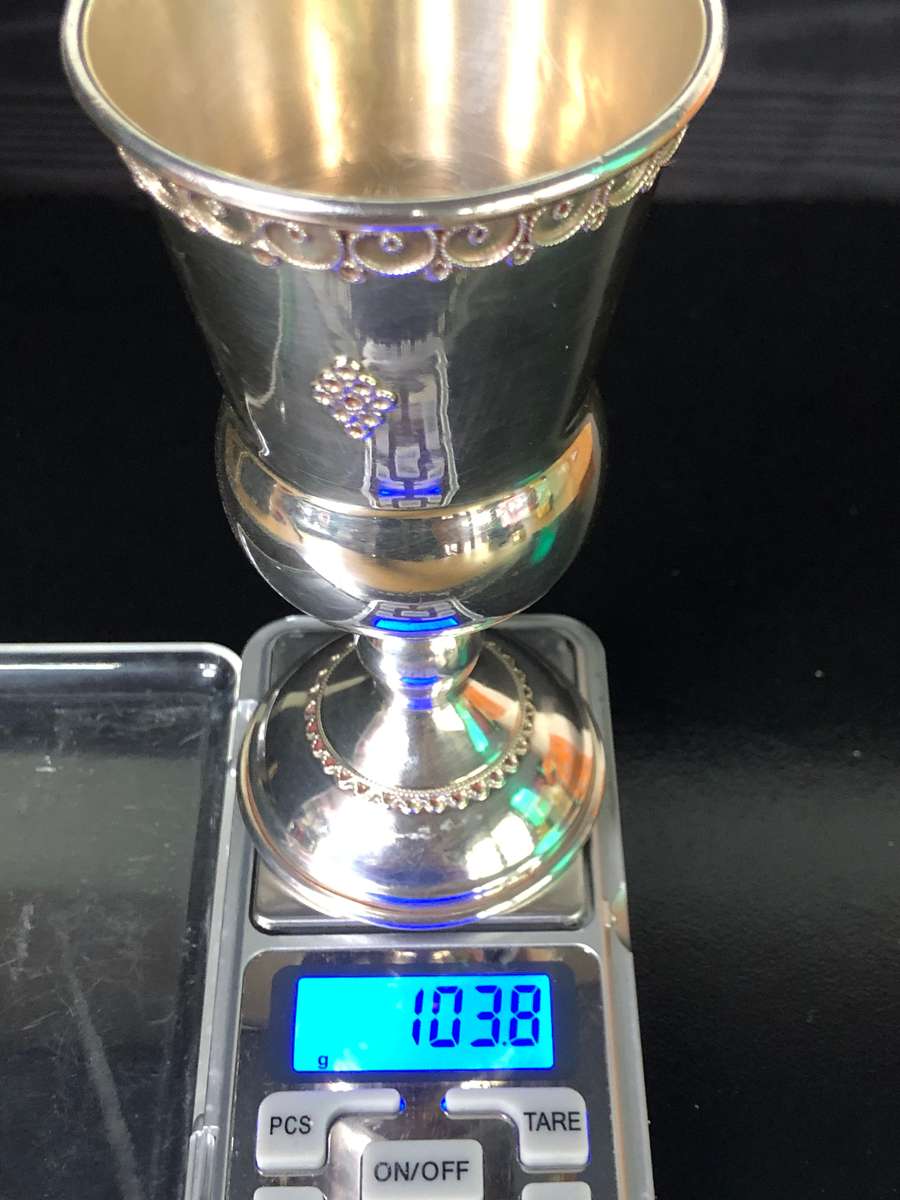 925 HALLMARKED STERLING SILVER KIDDUSH CUP - 103.8g - ENGRAVED IN HEBREW AND DATED 1995