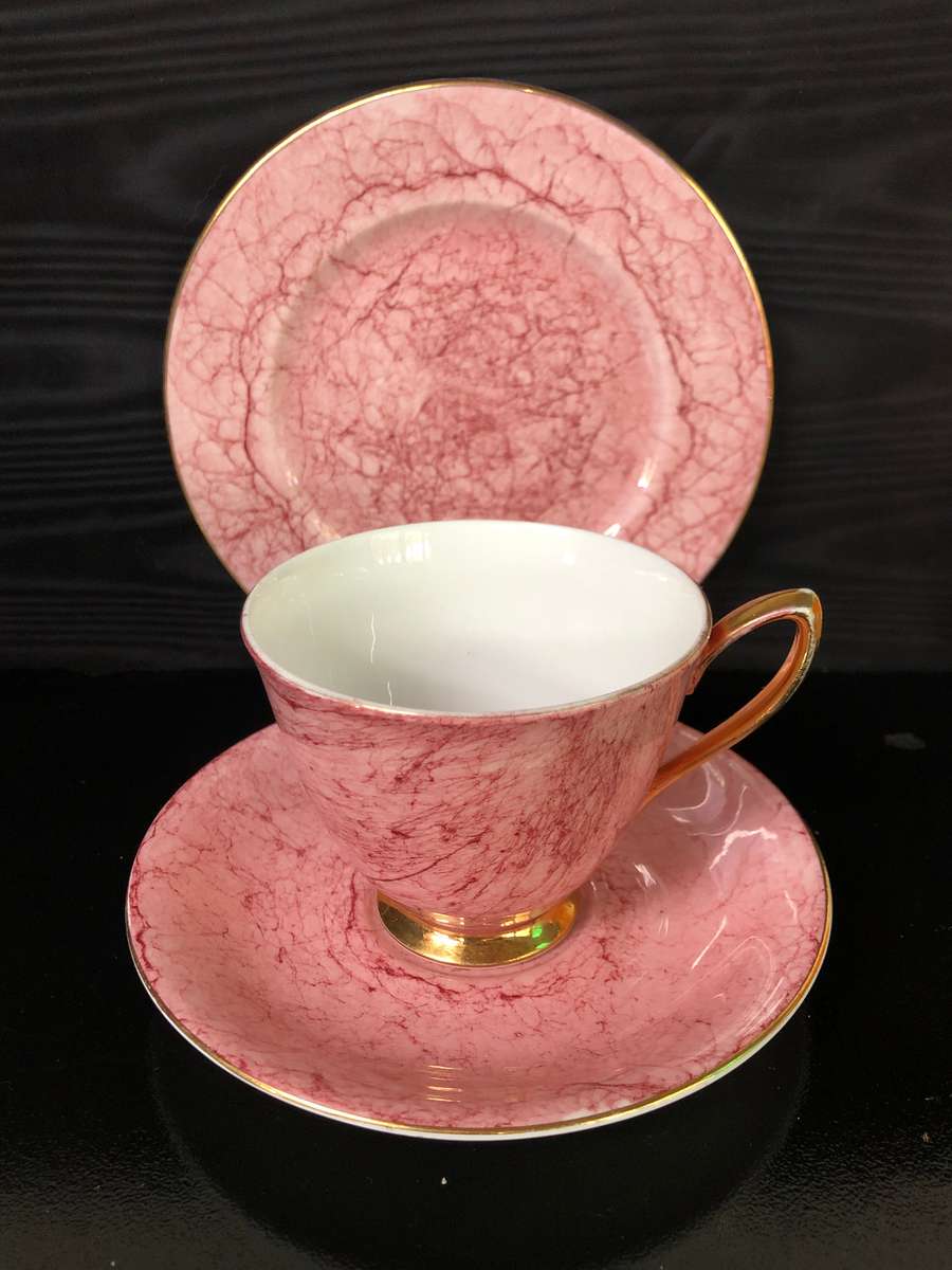 Royal Albert Gossamer Trio Std size cup size - Pink
