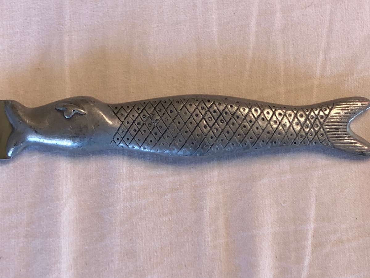 Carrol Boyes fish pattern cheese knife - non serrated blade