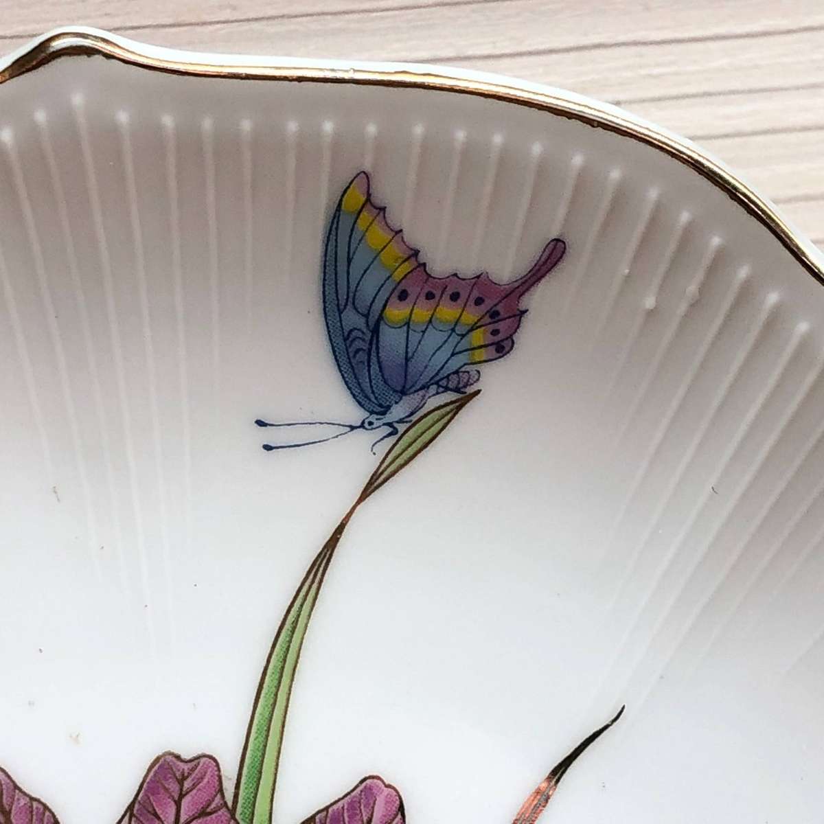 Vintage Srednick Japanese Iris And Butterfly Gold Trimmed Scalloped Plate