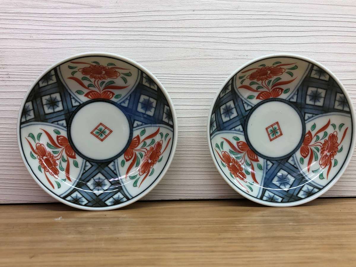 A Pair Vintage Japanese Arita Ware Sweet Plates