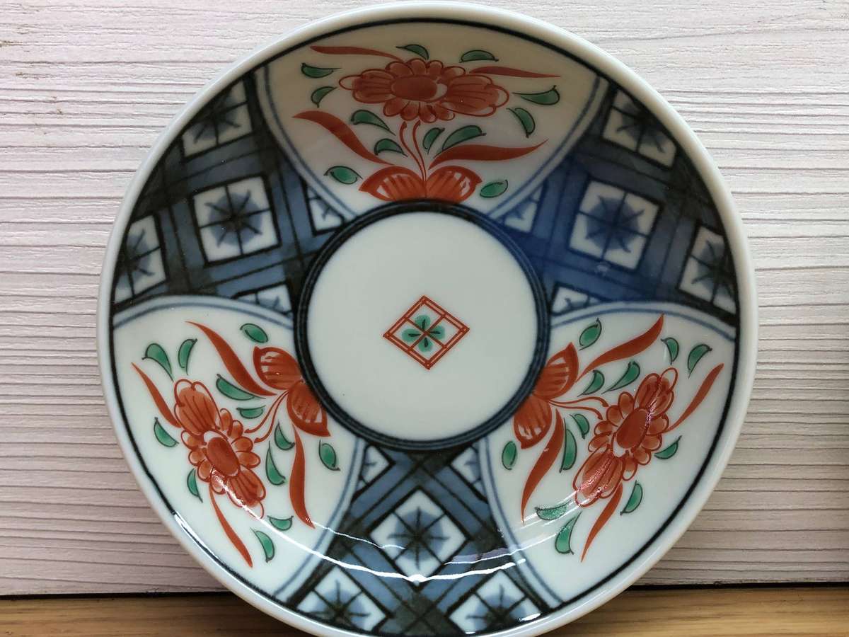 A Pair Vintage Japanese Arita Ware Sweet Plates