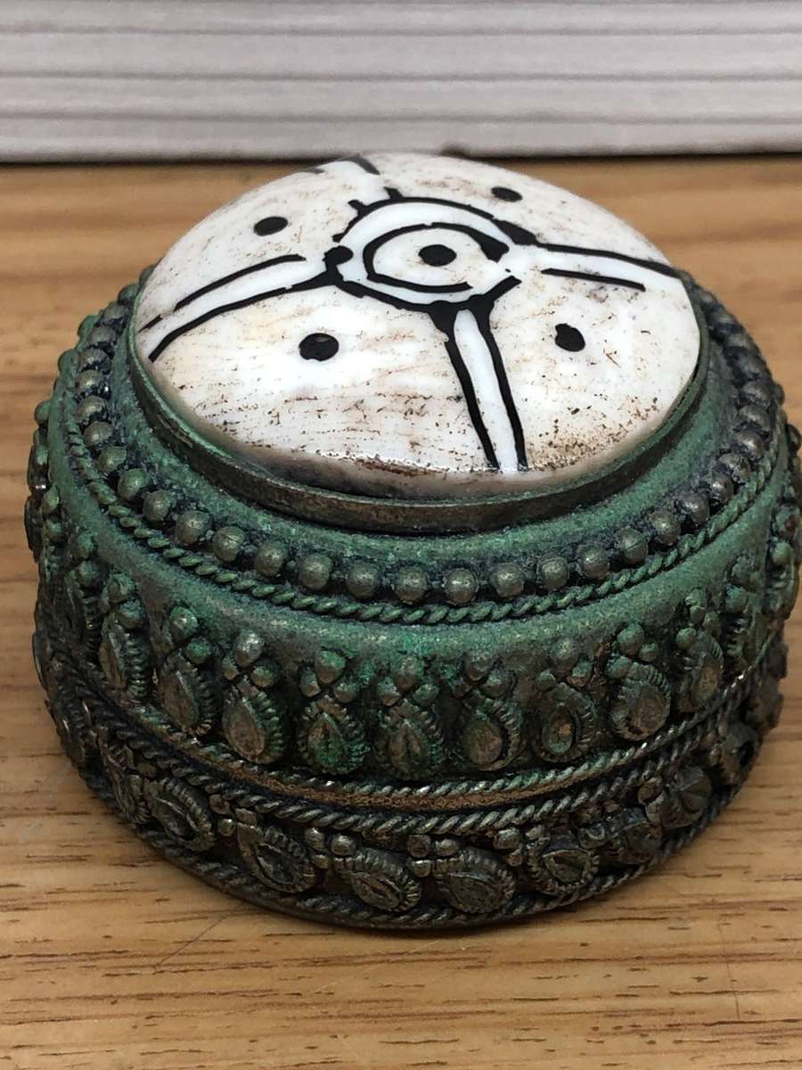 Selection of vintage pill boxes - Millefiori , enamel , coloured glass , various finishes