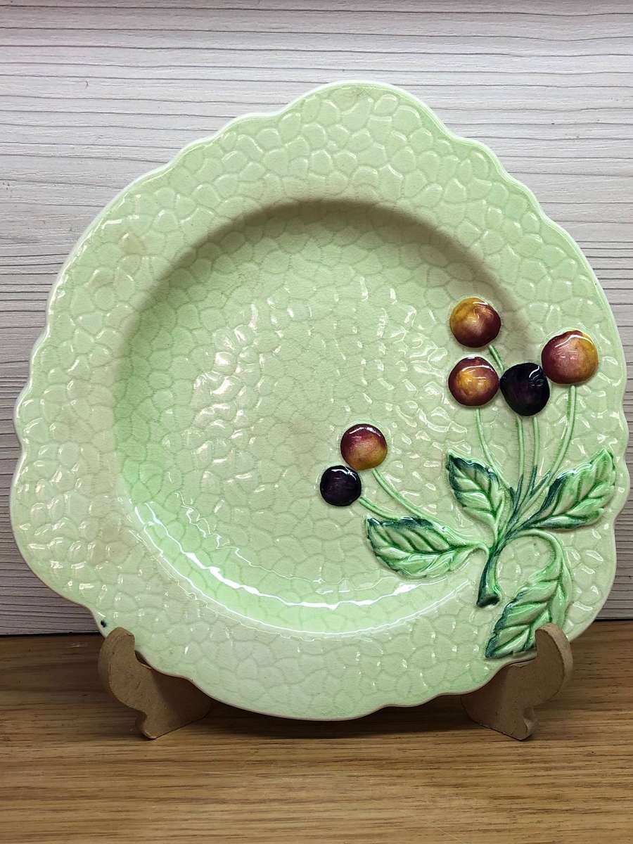 Carlton Ware - Stunning Plate , classic Australian design c1926 - 1987