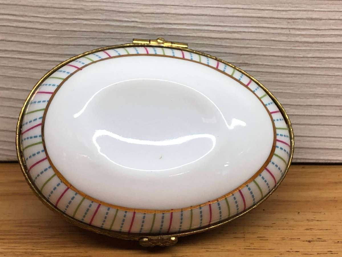 Limoges decorative porcelain opening egg - hand painted