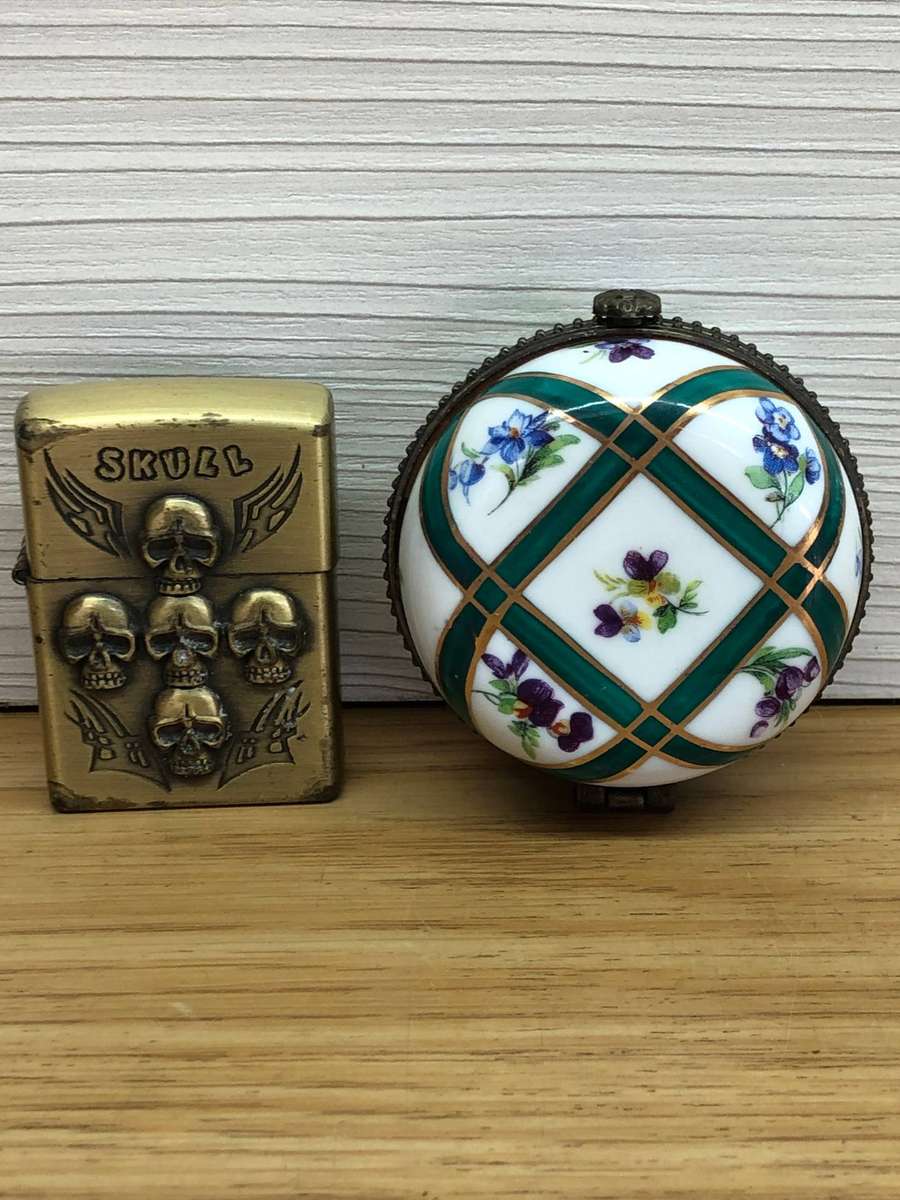 Limoges decorative porcelain opening trinket / ring holder /No 2 - hand painted