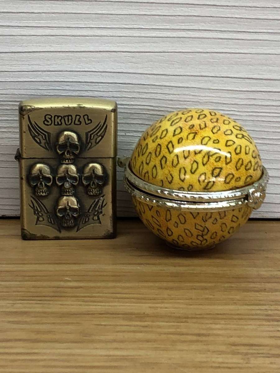 Limoges decorative porcelain opening trinket / ring holder - hand painted