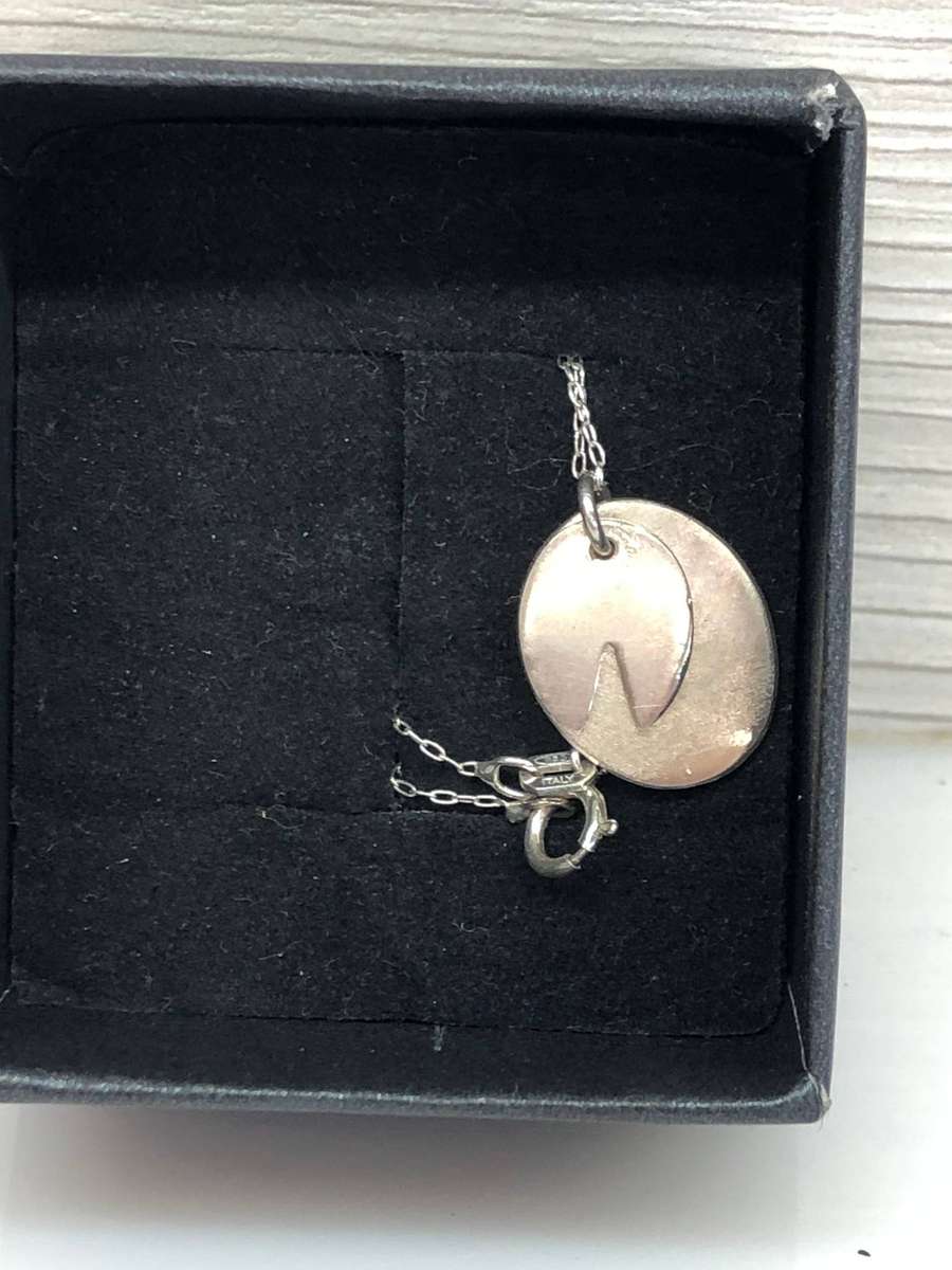 Lovely 925 marked Italian silver fine neck chain with 2 pendants - 2.6g