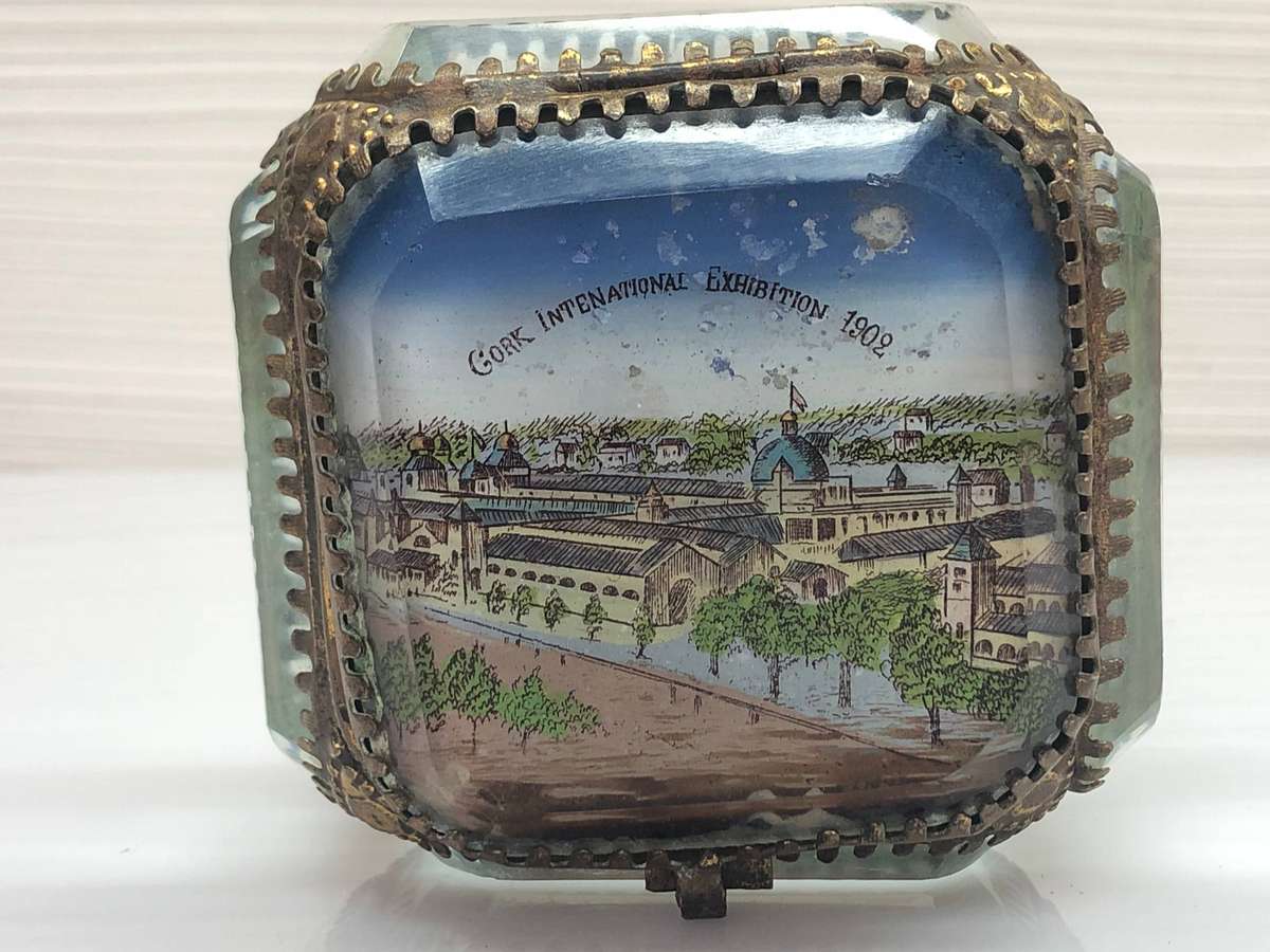 c19th Century French Worlds Fair series Ormolu Vitrine