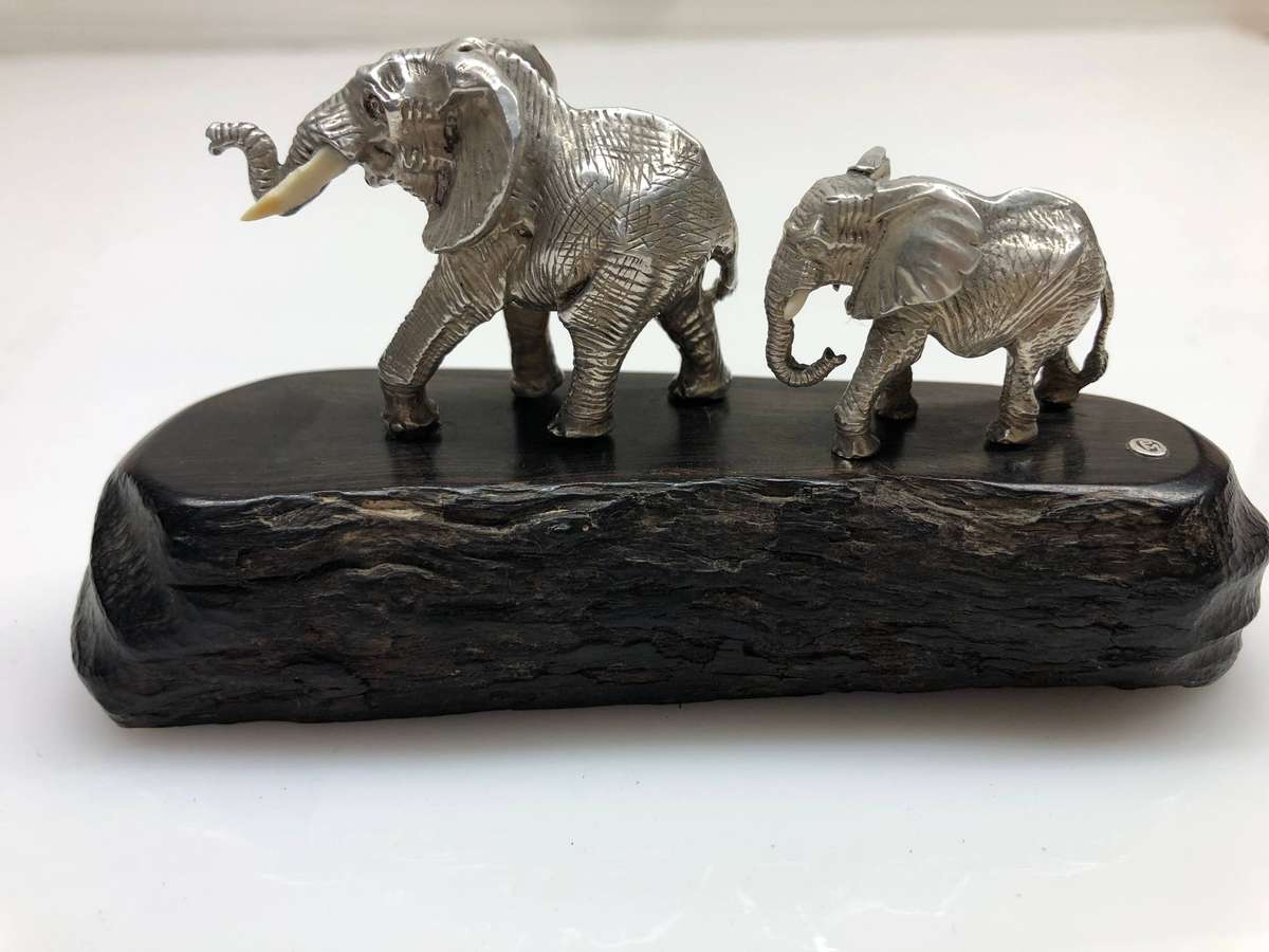 Patrick Mavros (1954 -) solid Sterling Silver Elephant sculpture 20th C Zimbabwe - 90g