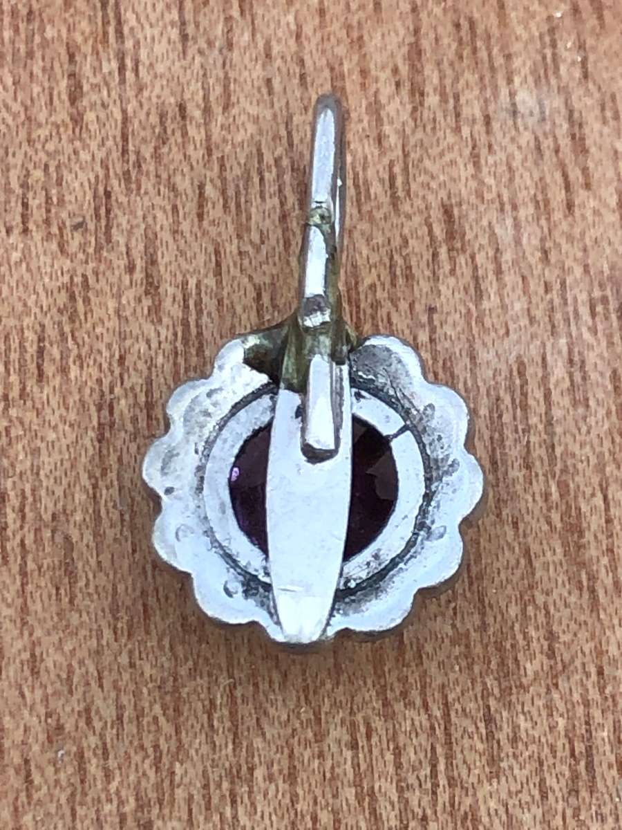 Gorgeous Sterling silver and Amethyst pendant - 1.3g
