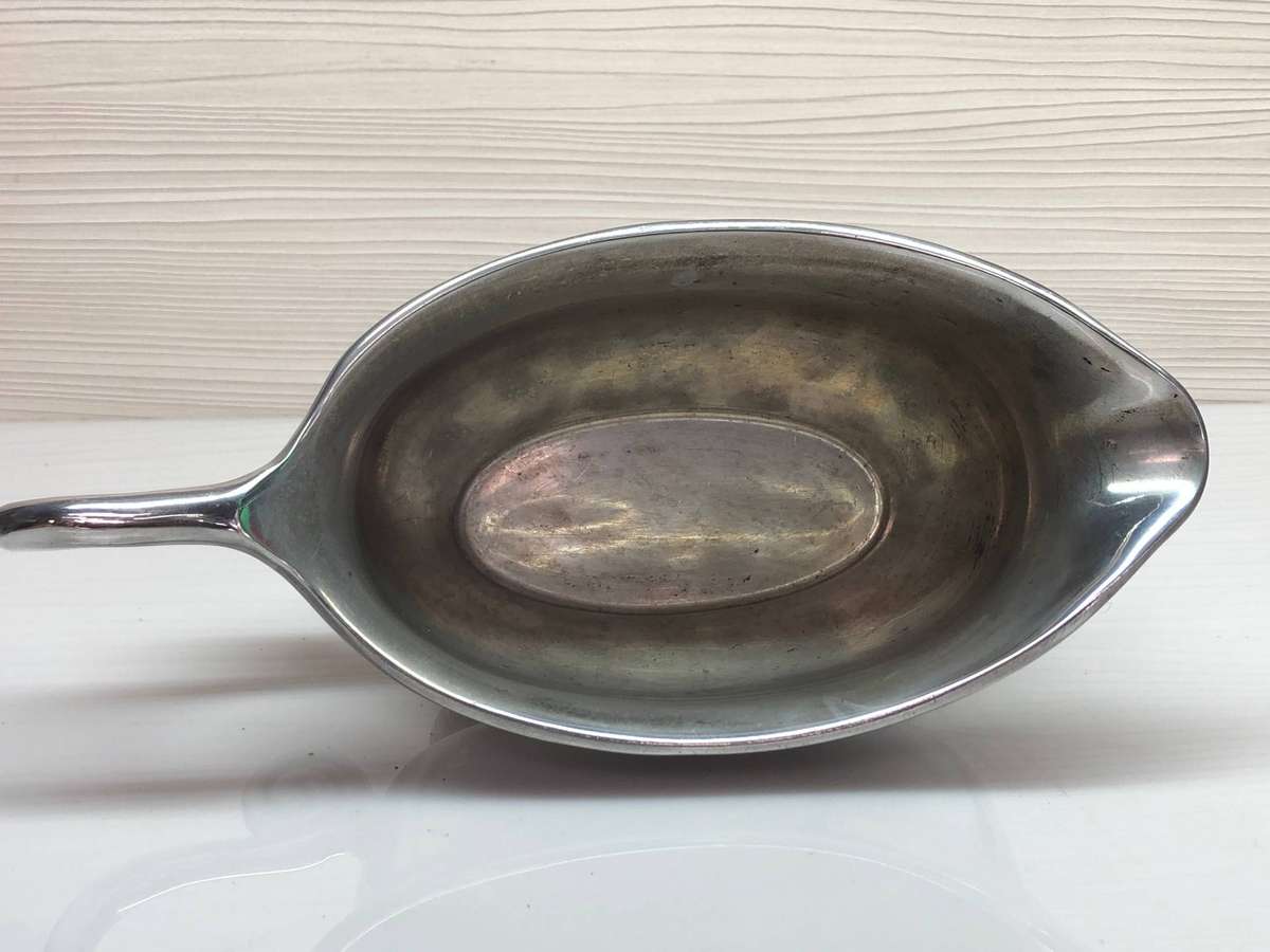 CARROL BOYES (1954 - 2019) ORIGINAL COIL PATTERN GRAVY BOAT