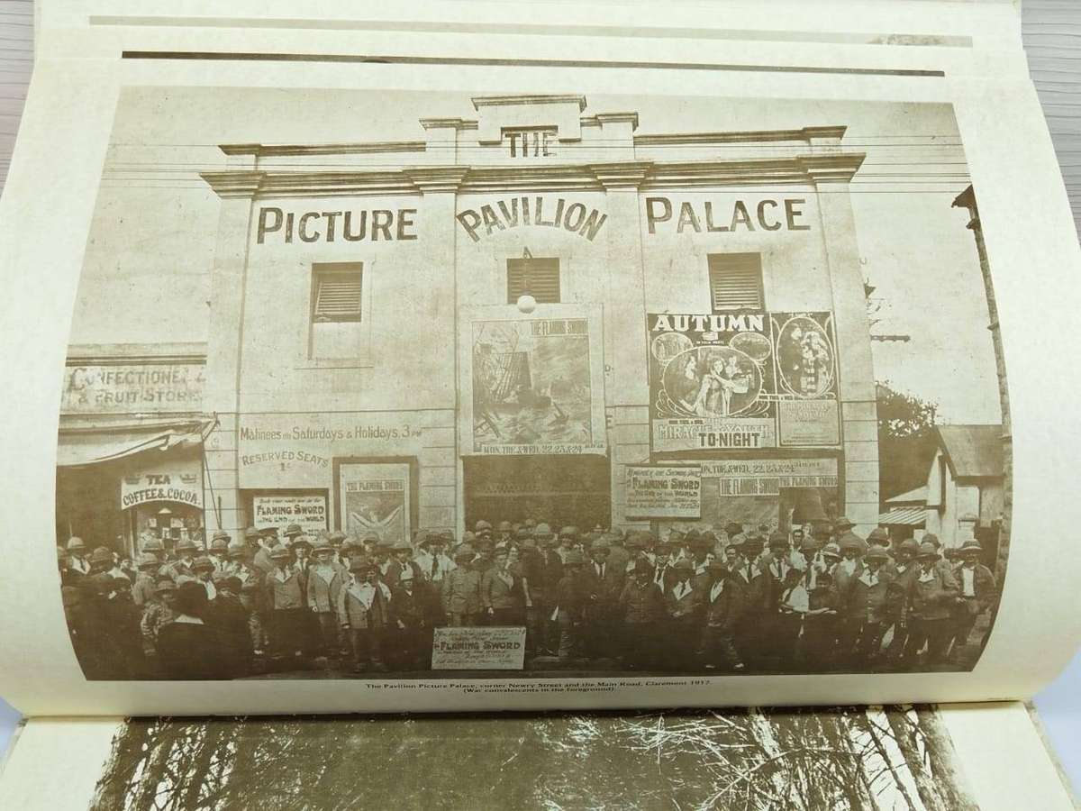 CAPE TOWN ... THE RECEDING YEARS: A Photographical and Historical Collection - 3rd Edition
