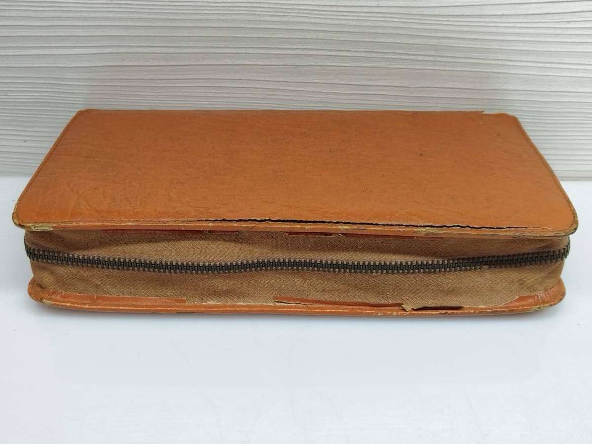 Fantastic Leather Cased Vintage Mid-Century Mens Executive Travel Grooming Kit
