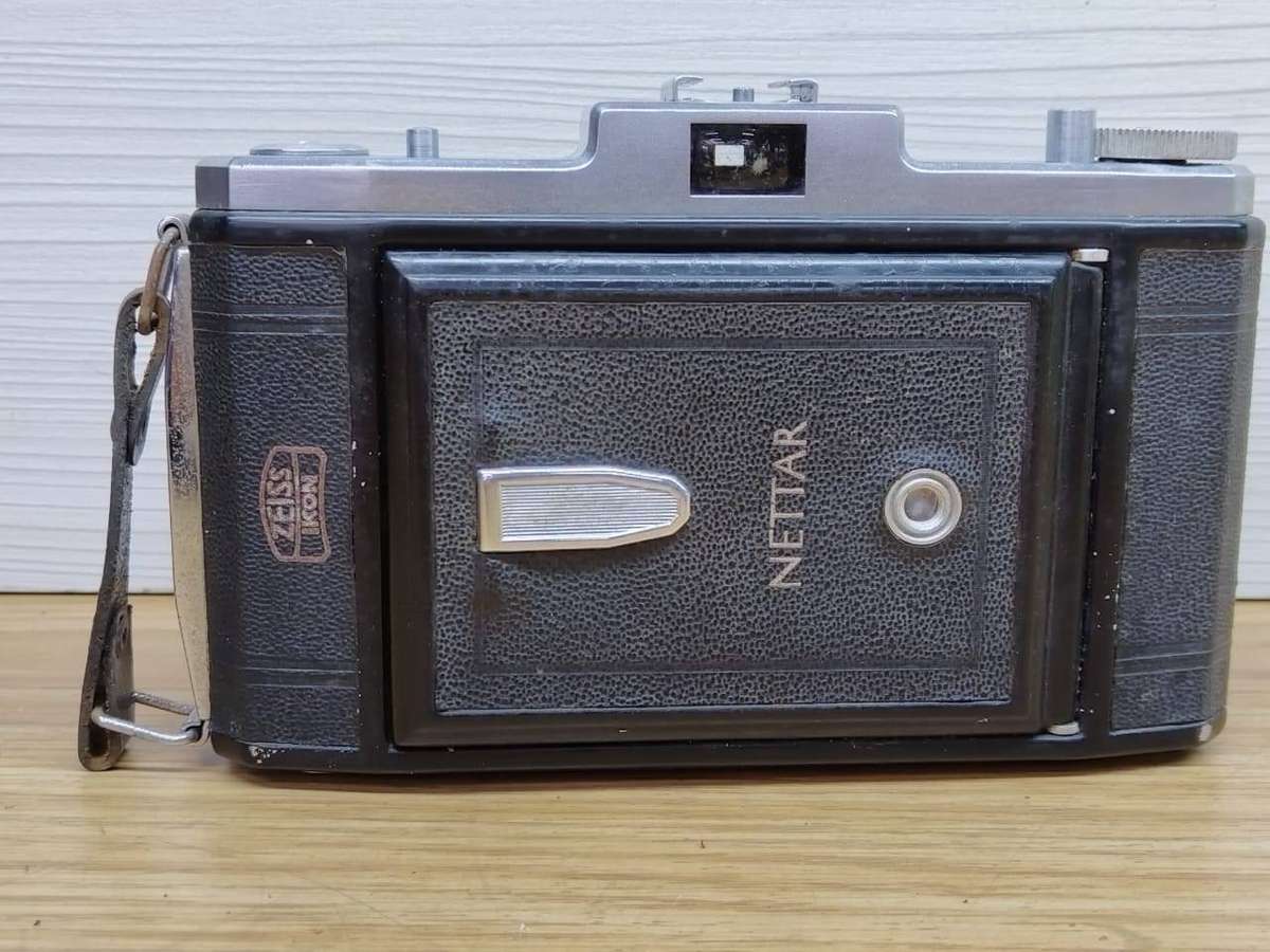 Vintage Zeiss Ikon Nettar 517/2 Folding Camera (6x9 Medium Format, 120 Film)