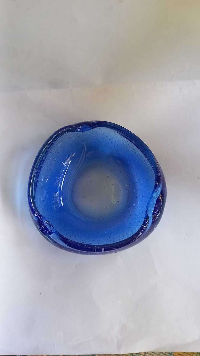 Vintage blue bubble glass ashtray bowl