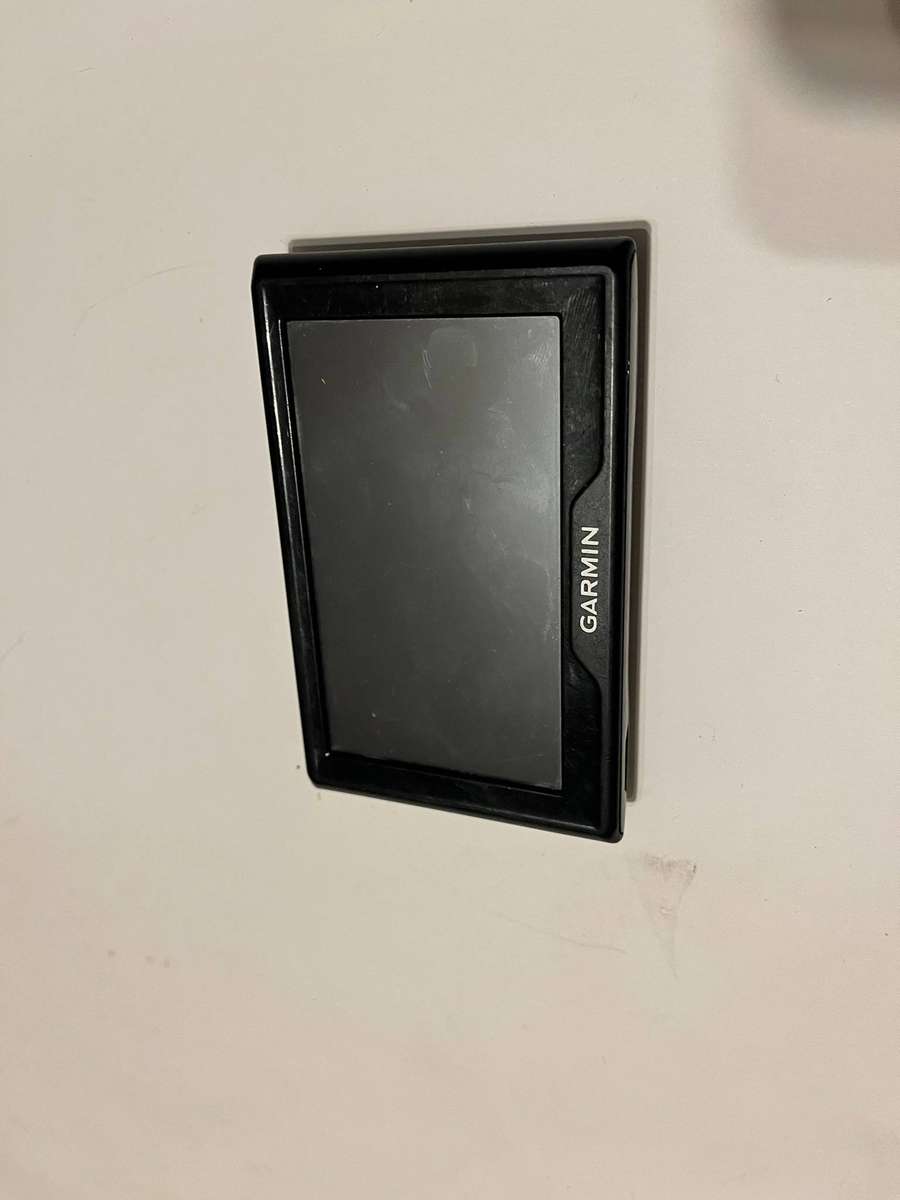 Garmin Drive 40 LM | Powers On | GPS Position Issue | For Repair/Restore