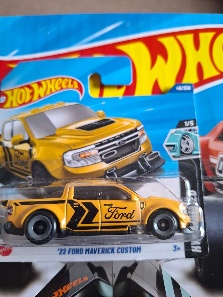 Hot wheels Ford Maverick Custom