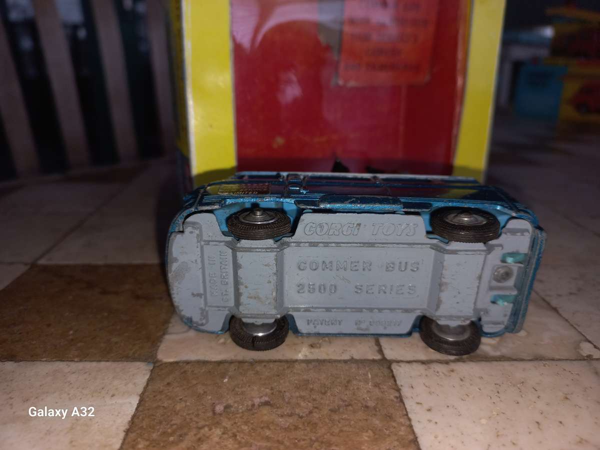 Corgi Commer Van