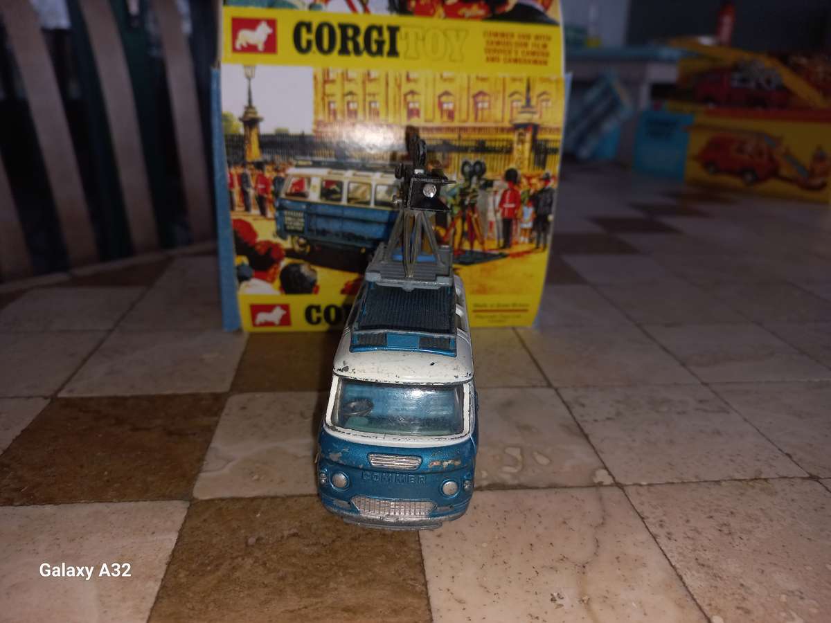 Corgi Commer Van