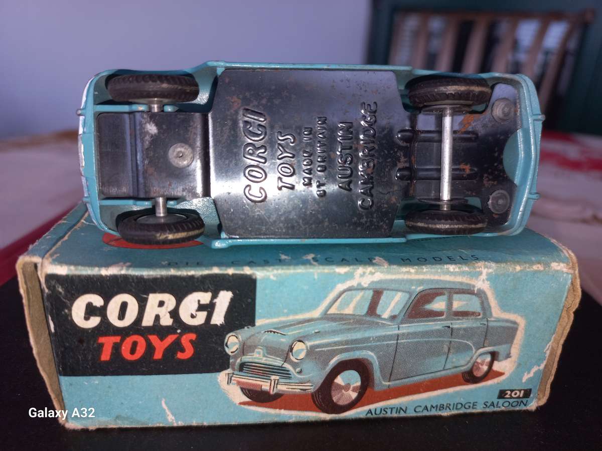 Corgi Austin Cambridge