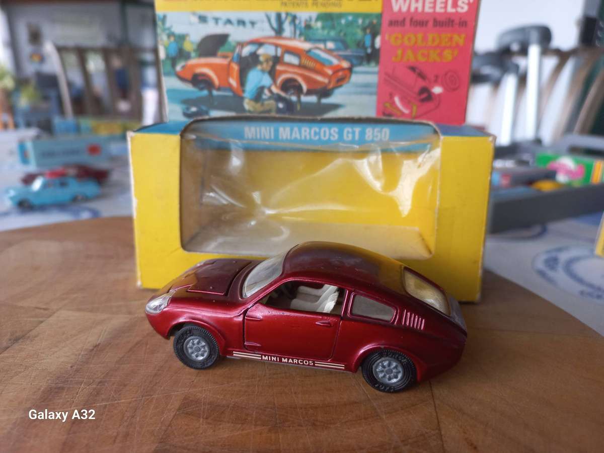 Corgi Mini Marcos