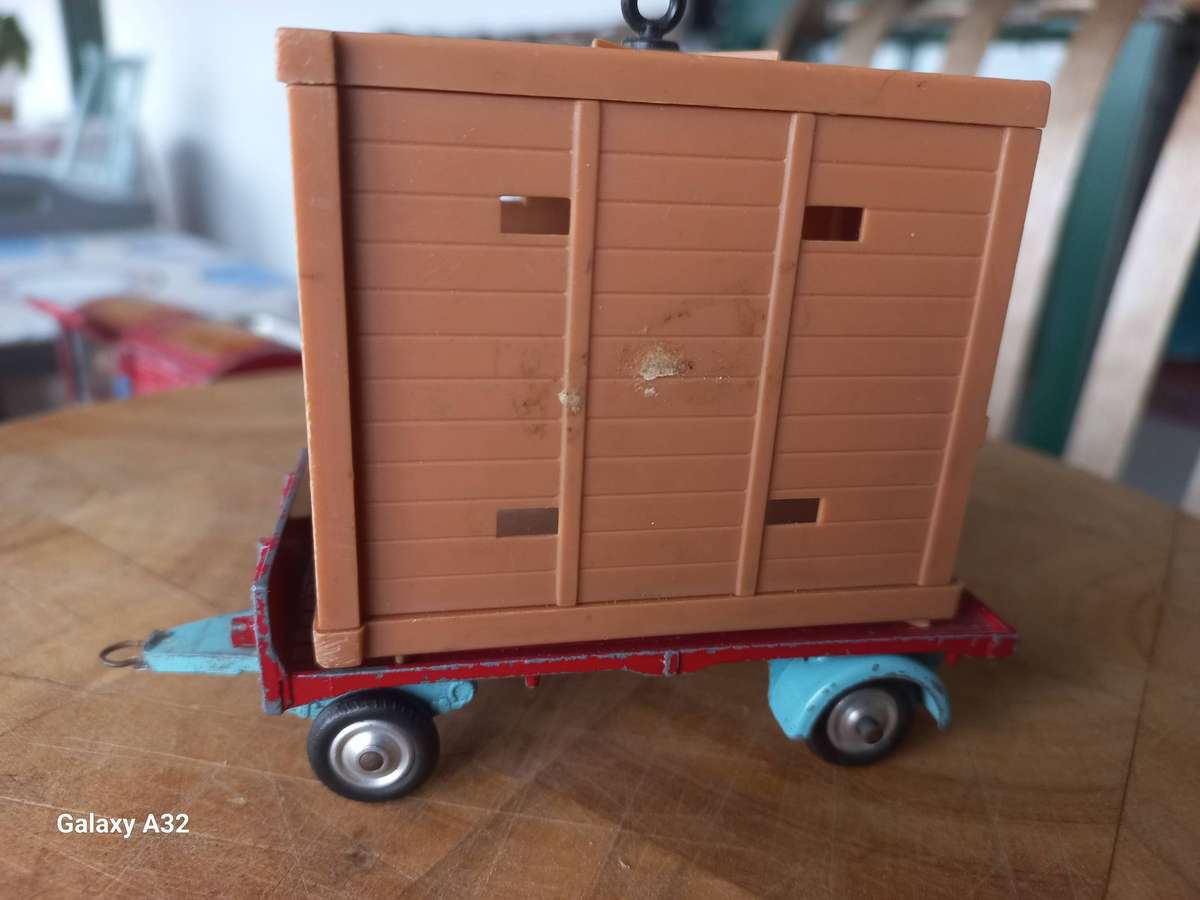 Corgi chipperfield circus platform trailer