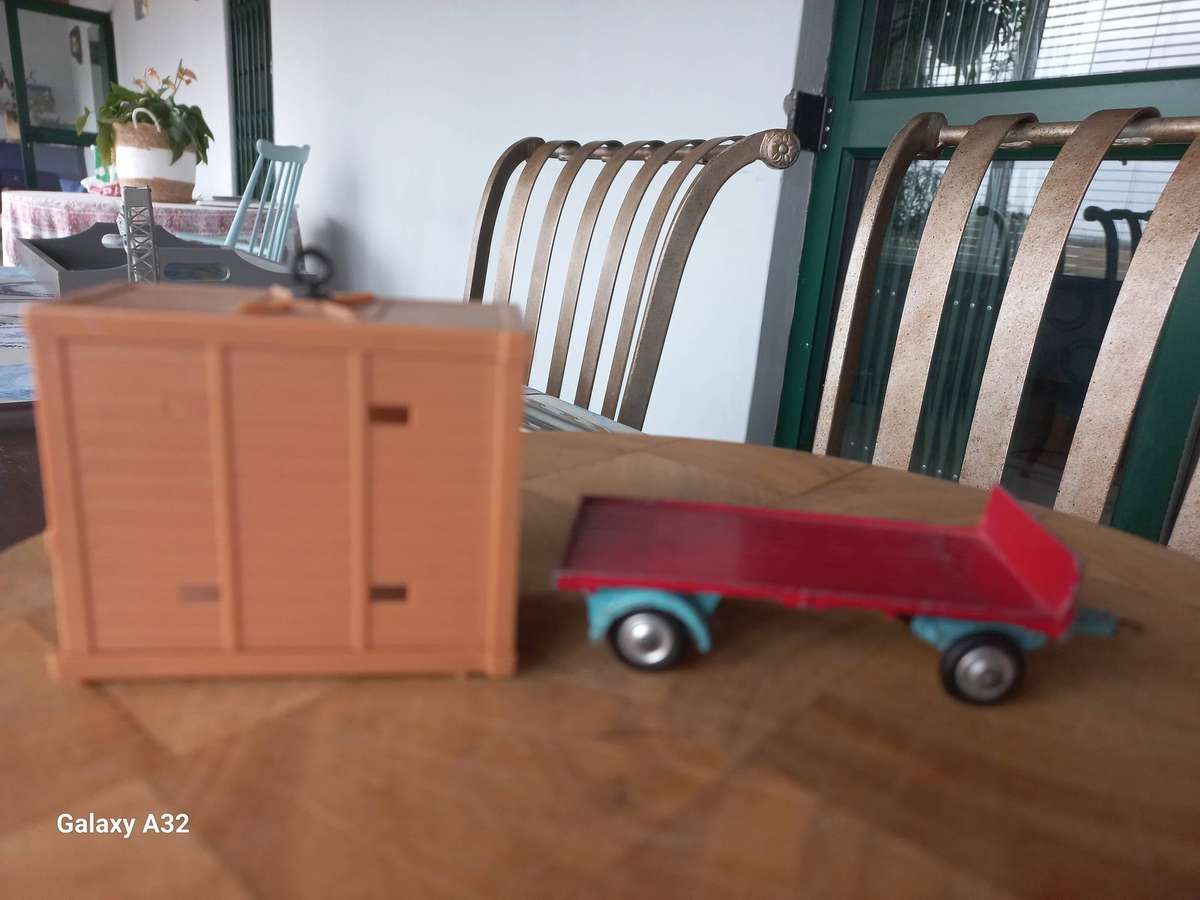 Corgi chipperfield circus platform trailer