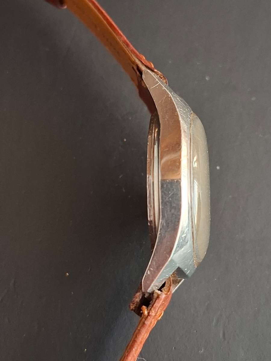 Broken Tissot Watch (Faulty)