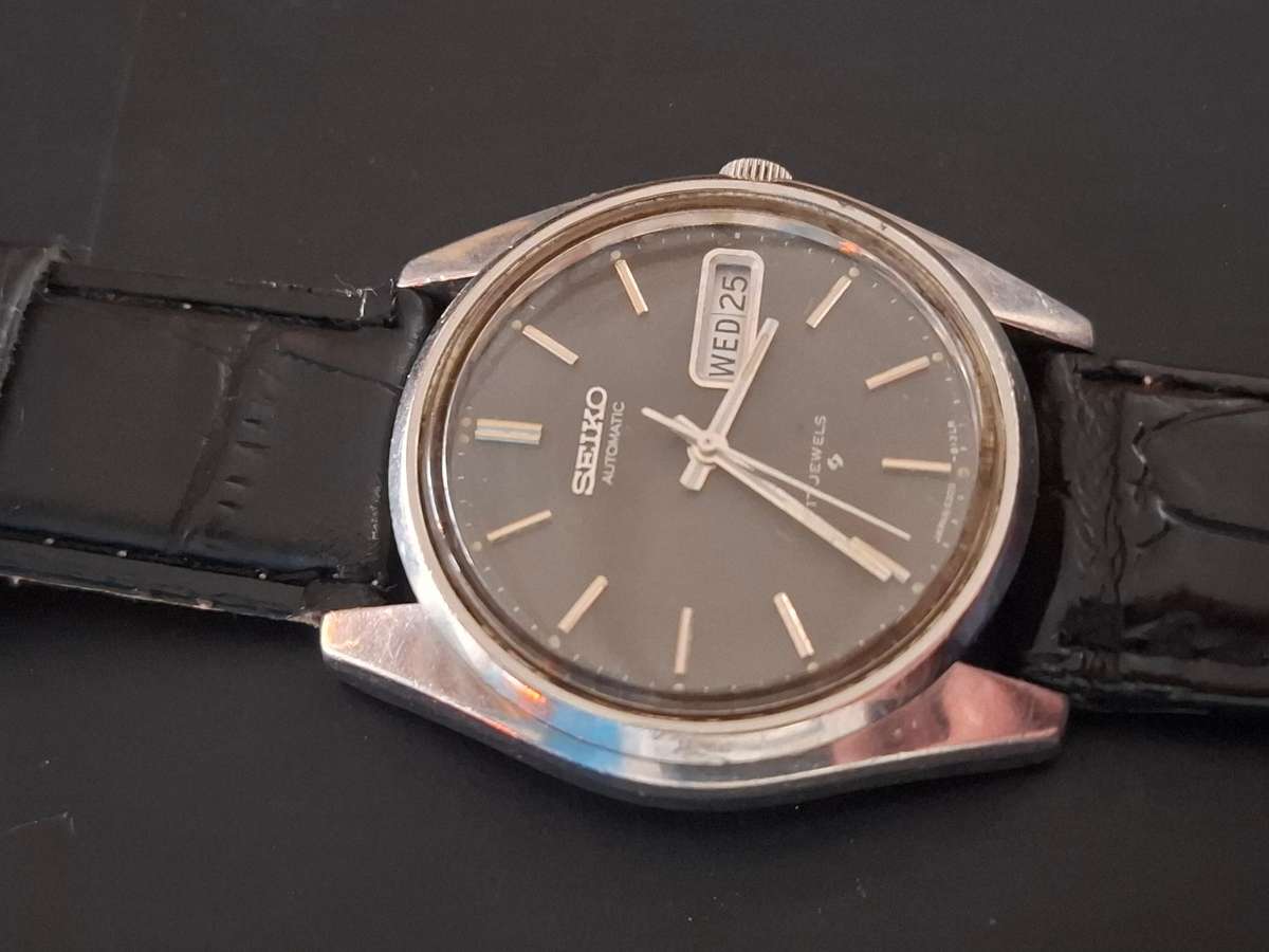 Faulty Seiko Watch(Runs and Stops)