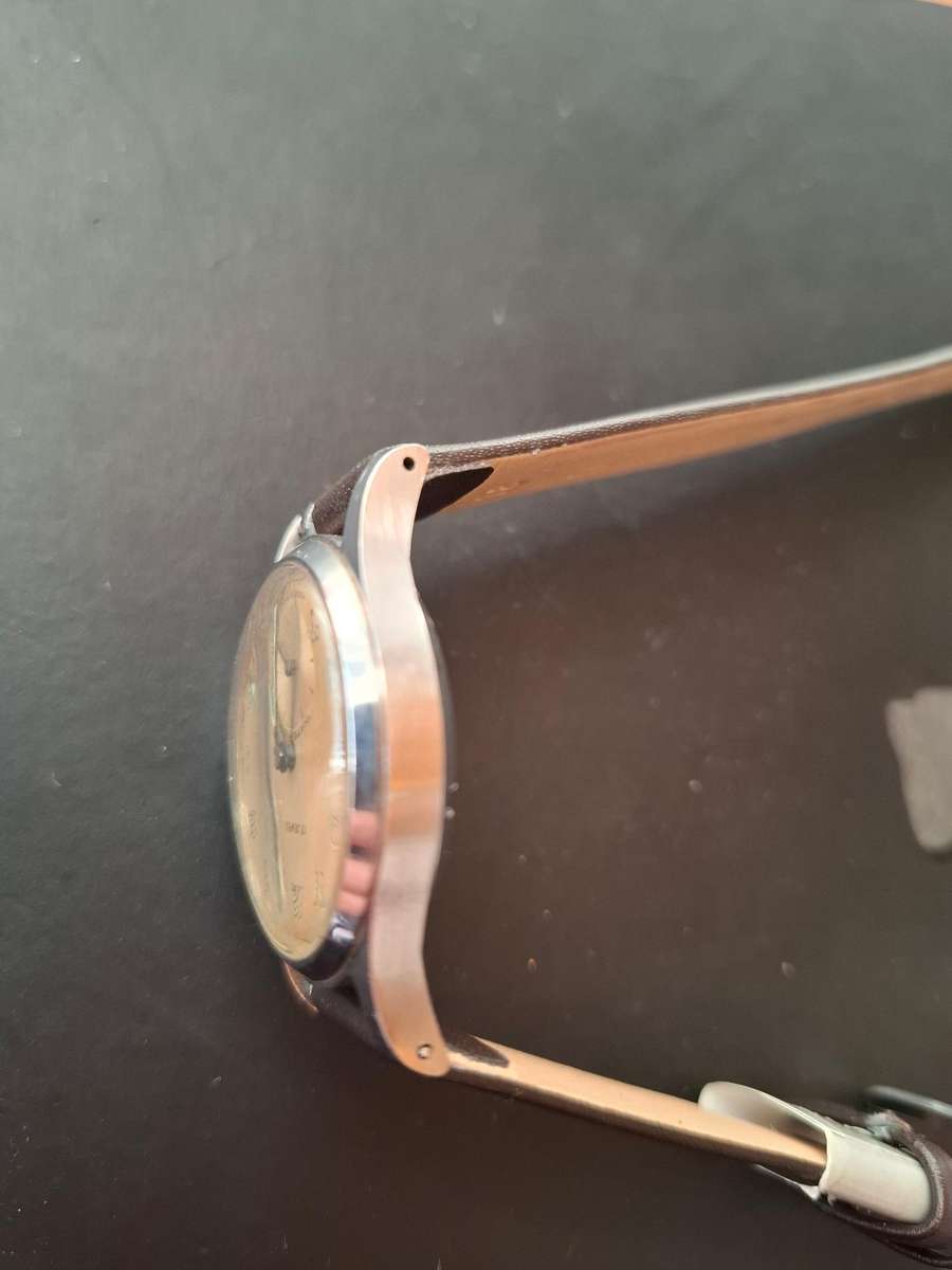 Vintage Watch(Faulty)